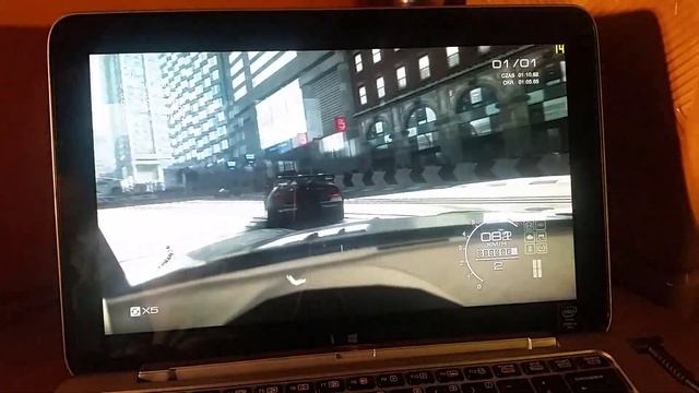HP Elite x2 1011 G1 - GRID Autosport Benchmark - High Settings смотреть онлайн