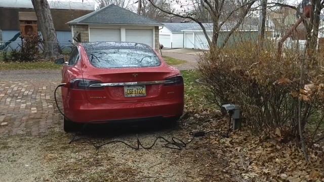 Tesla Charging with TT-30 Adapter - Gen 1 UMC смотреть онлайн