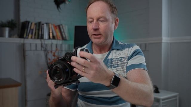 SmallRig Mini Follow Focus Review | Attaches To Camera Cage смотреть онлайн