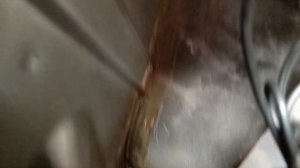Место попадания воды в салон Лада Приора