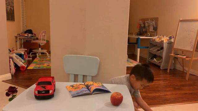 kid reading - big red apple смотреть онлайн