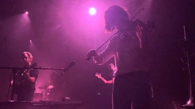 Warhaus - Open Window (Live at de Kreun in Kortrijk, Sep 2022) смотреть онлайн