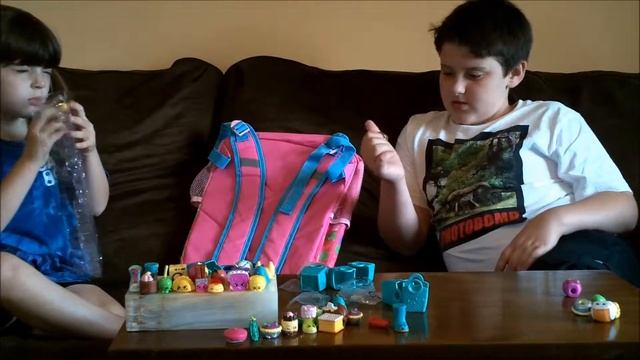 Jillian opens new Shopkins Season 3 Mega Pack - Part Two смотреть онлайн