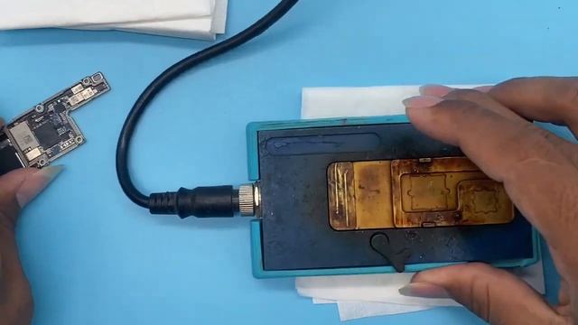 iPhone X Won't Turn On - No Power Short Capacitor Possible Solution смотреть онлайн