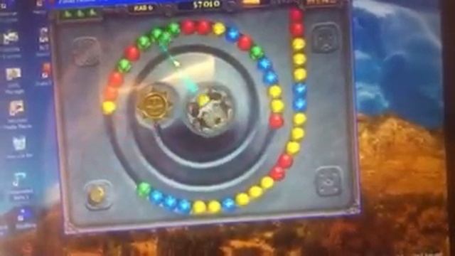 Playing Zuma on Windows Whistler смотреть онлайн