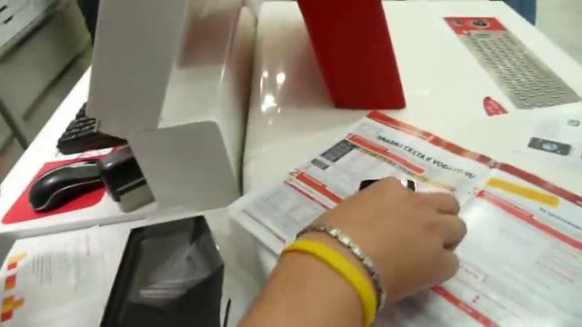 iPhone 3G 22,8 2008 Vodafone смотреть онлайн