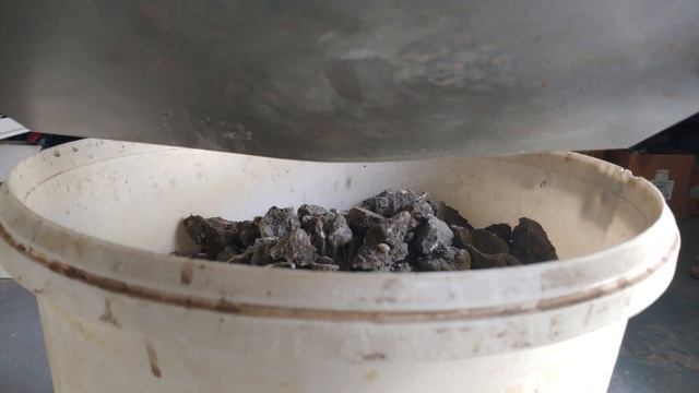 drtič suti / jaw crusher / дробилка (homemade) part 2 смотреть онлайн