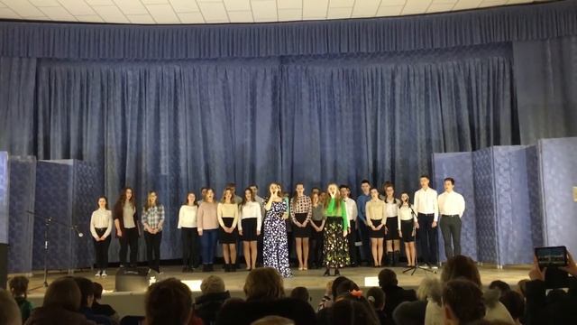 Школьники 10 классов концерт сбор средств для Каролины Ю. Город Суоярви «Жить» ... смотреть онлайн