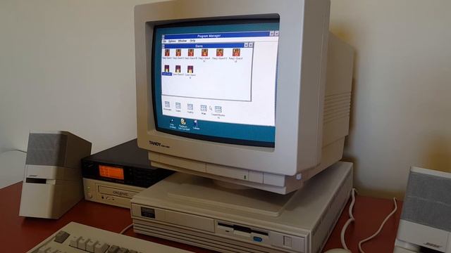 Windows 3.1 On The Tandy 1000 RLX (286 @ 10MHz, 1MB RAM)