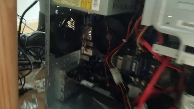 My old Windows 7 pc is very loud смотреть онлайн