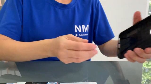 macsaigon.com mở hộp Spigen iPhone XS Max có cây chống 065CS25131 смотреть онлайн