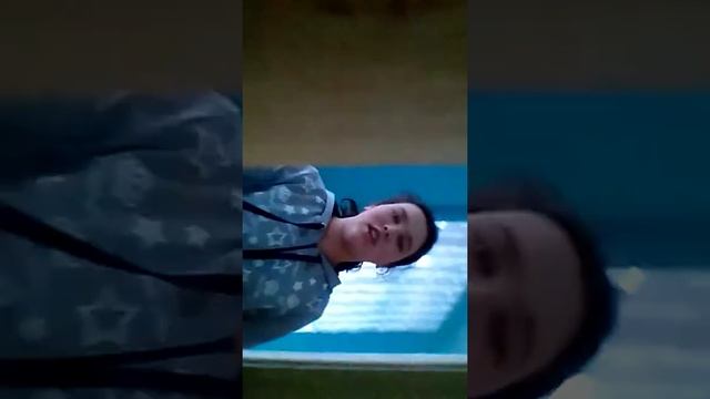 Девка в раздевалке смотреть онлайн