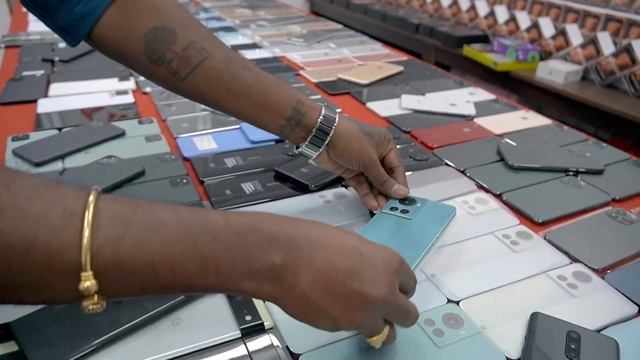 அதிரடி NEW YEAR🔥MEGA OFFER 🔥Android ₹2499/-😱onwards | FREE GIFTS🎁|IT'S ME HARI@O2TRUEMOBILES смотреть онлайн