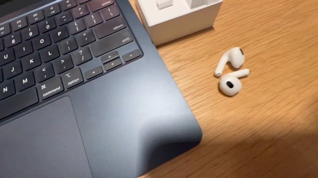Yeh nahi hona chahiye tha. | Official Apple Store in India смотреть онлайн