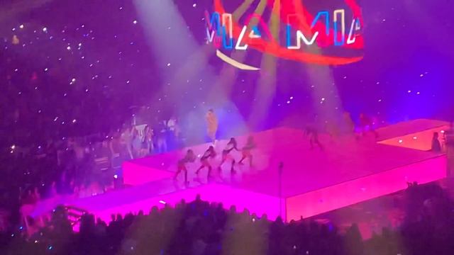 Bad Bunny “Mía” En Vivo Chicago 11/29/19 смотреть онлайн