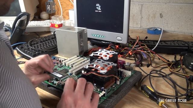 Old Tyan Dual Processor Motherboard Test... смотреть онлайн