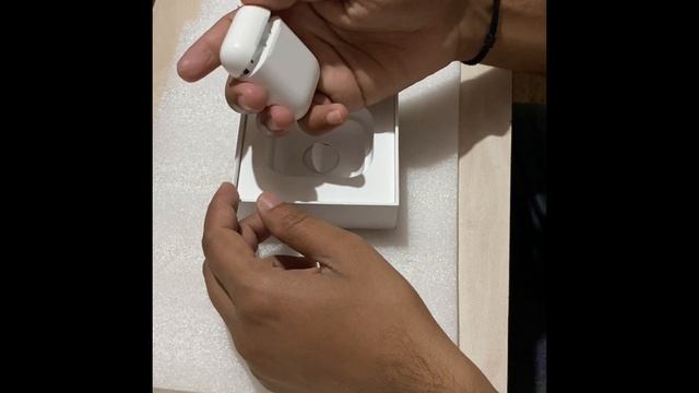 Airpods 2 with Wireless Charging Unboxing & complete setup смотреть онлайн