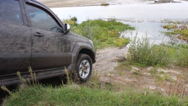 Hummer H3 / Full Throttle Swamp Riding смотреть онлайн