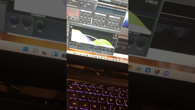 WORKING!!!💪🏾- “I HAVE A POCKETFUL OF MORE COMING”- STREAMING ON APPLE MUSIC AND SPOTIFY SOON! 💯 смотреть онлайн