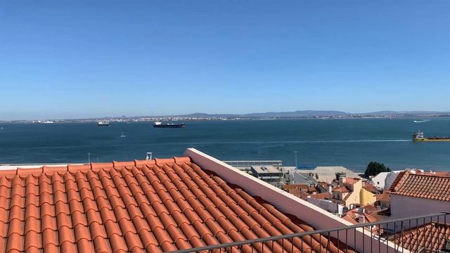 【4K】 Lisbon Walking Tour - From Downtown to the Highest Viewpoint in Town смотреть онлайн