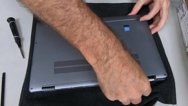 Dell Latitude 9510 Back Cover and Hard Drive Replacement смотреть онлайн