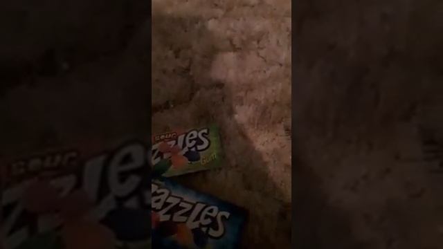 Candy and Soda Taste Test Part 5: Salem Sister's Bad Apple Soda, Razzles смотреть онлайн