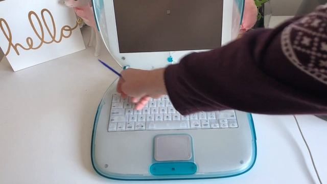 iBook G3 Clamshell Blueberry... Well 4 Of Them смотреть онлайн
