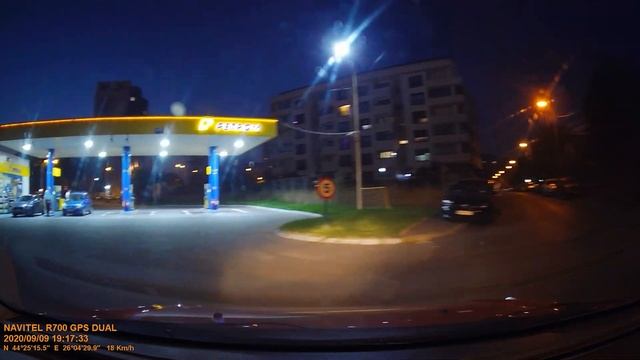 Camera Auto DVR Navitel R700 Dual camera - GPS si Night Vision смотреть онлайн