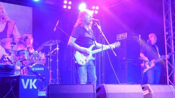 Владимир Кузьмин  -  Пороги   / 2015  /