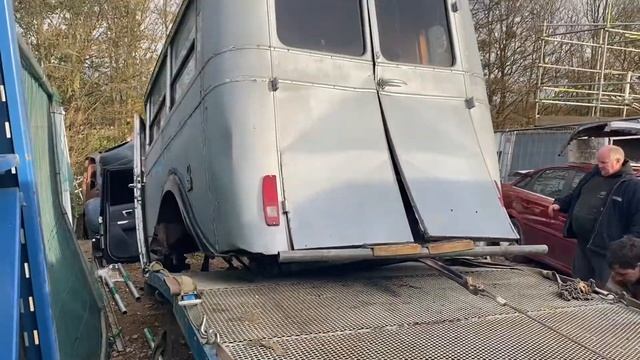 Latest oddball purchase 1930’s Rolls Royce Camper ! смотреть онлайн