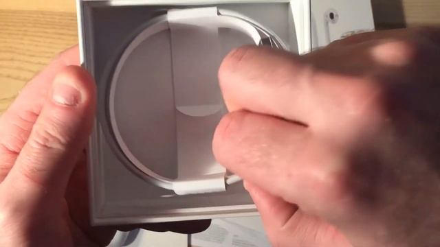 Official Apple Airpods 2 Wireless Earbud Headphones with Wireless Charing Case Unboxing смотреть онлайн