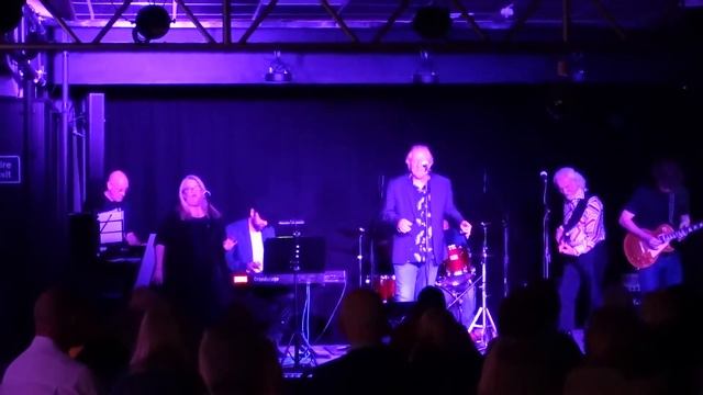 We Remember Joe Cocker - She Came in Through The Bathroom Window.- Hampton смотреть онлайн