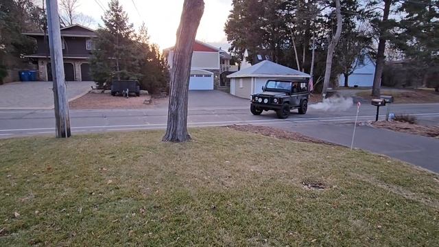 1995 Land Rover Defender 90 Soft Top Driving смотреть онлайн