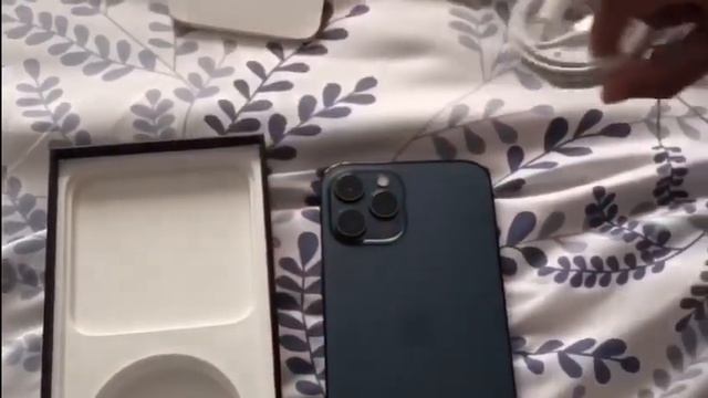iPhone 12 Pro Max unboxing смотреть онлайн