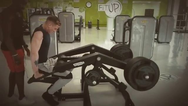 Seated dip for triceps смотреть онлайн