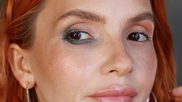 KIKO MILANO LONG LASTING EYESHADOW STICK MAKEUP TUTORIAL/ LIFE APPLICTAION смотреть онлайн
