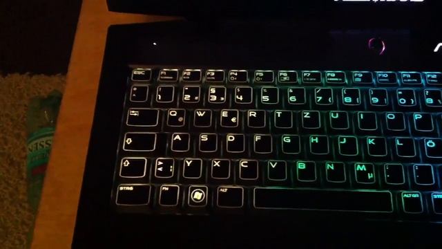 Alienware M17xR3 Laptop Rainbow Keyboard смотреть онлайн