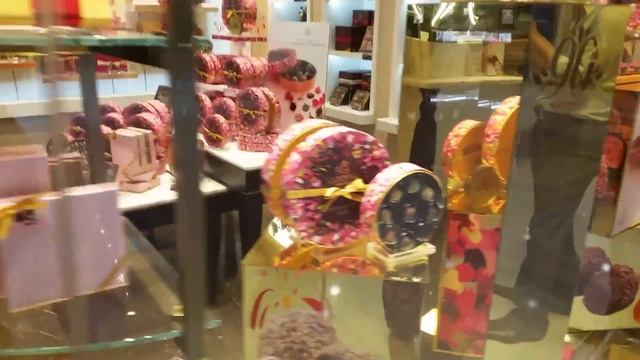 Street  Shopping  Centre And IFC Mall