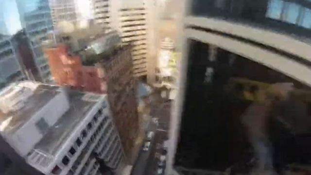 Harnessed High Rise Window Cleaning смотреть онлайн