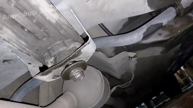 Сильные рывки при трогании. И ремонт подушки КПП Рено Логан 1 Renault Logan, ВАЗ и другие. смотреть онлайн