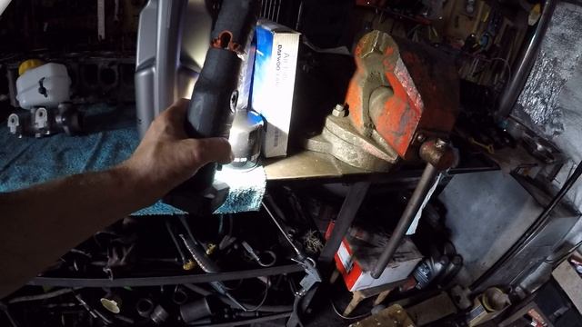 Ланос 1.5. Пропали тормоза.Замена ГТЦ.