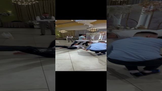 Редкий конкурс , но жених захотел его