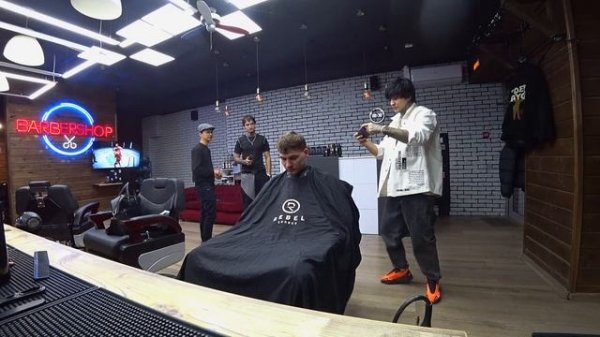 ИСПОРТИЛИ ПРИЧЁСКУ В БАРБЕРШОПЕ | FAKE BARBER