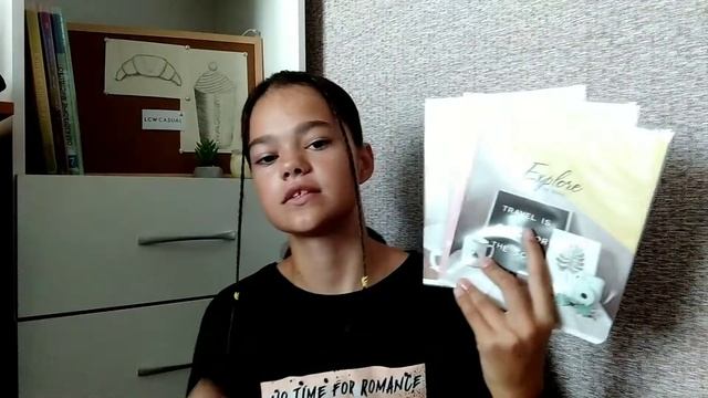 Собираю рюкзак в школу// *тетради, пенал, дневник//Что в моём пенале//#backtoschool смотреть онлайн