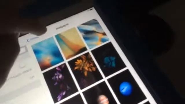How to change the wallpaper of your iOS 9.2.1 device. смотреть онлайн