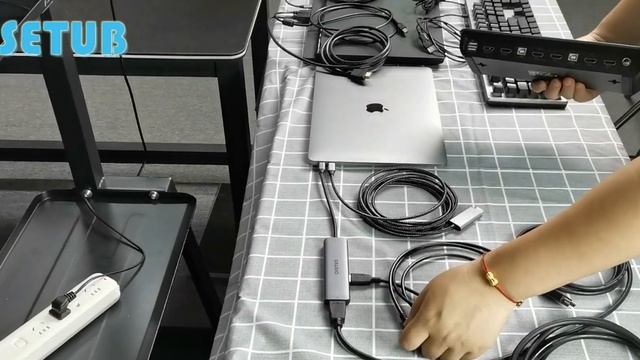 How to set up a OseTub KVM Switch with 2 computers and 2 monitors. смотреть онлайн