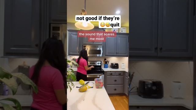 The Sound that scares me most #momlife #momhumor смотреть онлайн