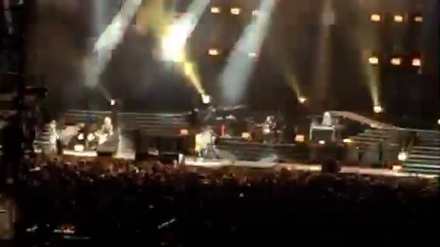 Guns N' Roses - Nightrain [Live @ Soldier Field - Chicago 2016-07-03] смотреть онлайн