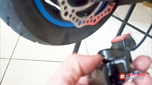 Electric Scooter Brake Pad replaced and resized DIY | Speedway 3 смотреть онлайн