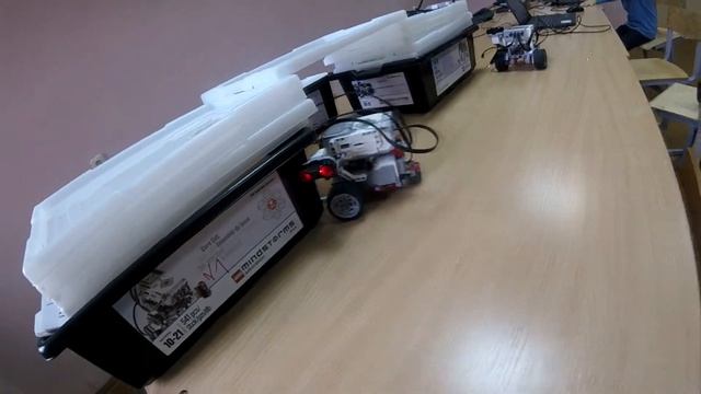 Робототехника 3 урок (инфракрасный датчик) смотреть онлайн